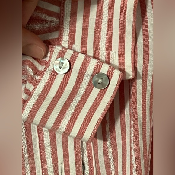Women’s pink and white striped button-down blouse Universal Thread size XL - Picture 4 of 7